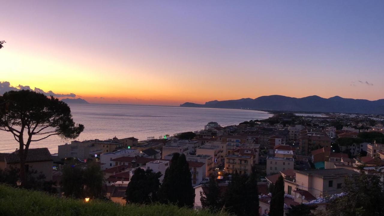 Casa Mediterranea: Appartamento Vista Mare A Soli 200M Dalla Spiaggia Sperlonga Exterior photo